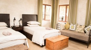 Makgoro Lodge Bedroom